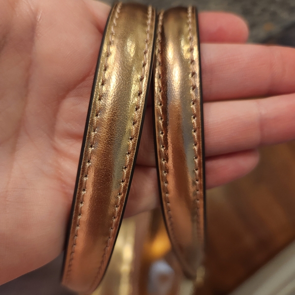 Michael Kors Jet Set Travel Small Metallic Logo Top-Zip Tote Bag in Rose Gold - Picture 8 of 14